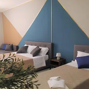 https://royal-rooms-station-napoli.hotels-amalfi.com
